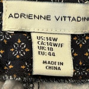 Adrienne Vittadini Black and White Floral Garment